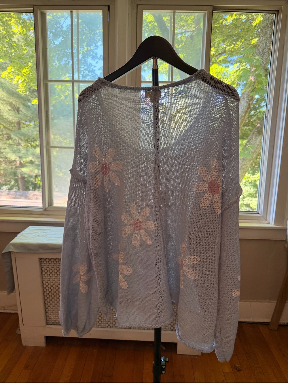 POL Lightweight Sweater - Light Blue with White Daisies